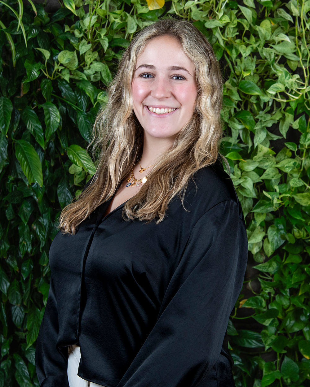 2025 Hospitality Gala Planner Phoebe Dean  headshot.